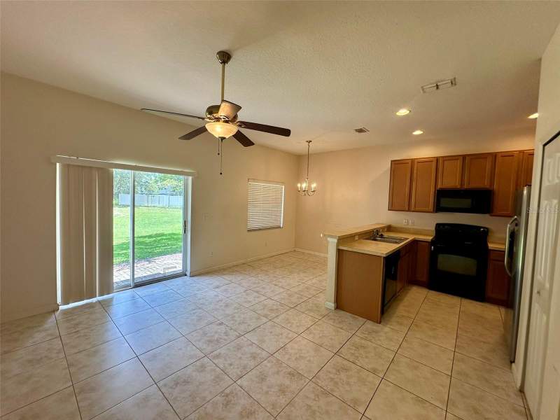3 bedroom Townhouse at 3880 White Birch Run, Heritage Commons, Winter Springs — photo 5