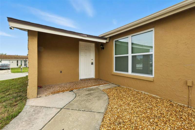 3 bedroom Single Family Residence at 9239 Palm Avenue, Embassy Hills, Port Richey — photo 2