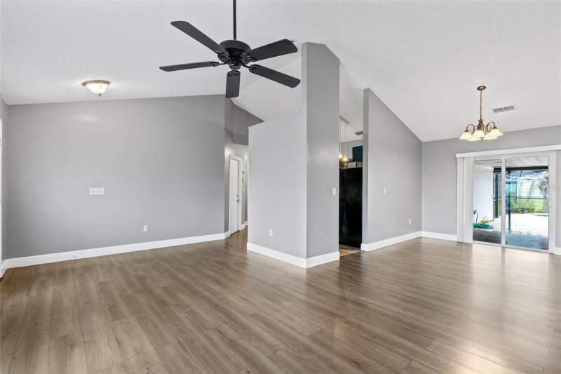 3 bedroom Single Family Residence at 1025 Derbyshire Drive, Poinciana Village 2 Nbhd 1, Kissimmee — photo 4