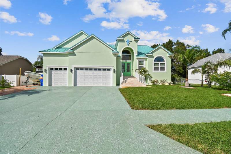 711 EAGLE LANE home for sale in Apollo Beach
