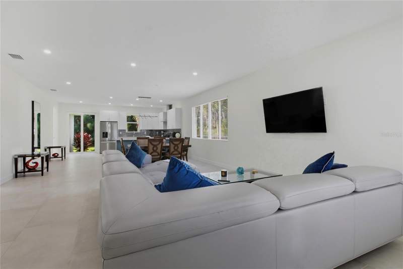 3 bedroom Single Family Residence at 5316 Altoona Street, Broadway, Sarasota — photo 4