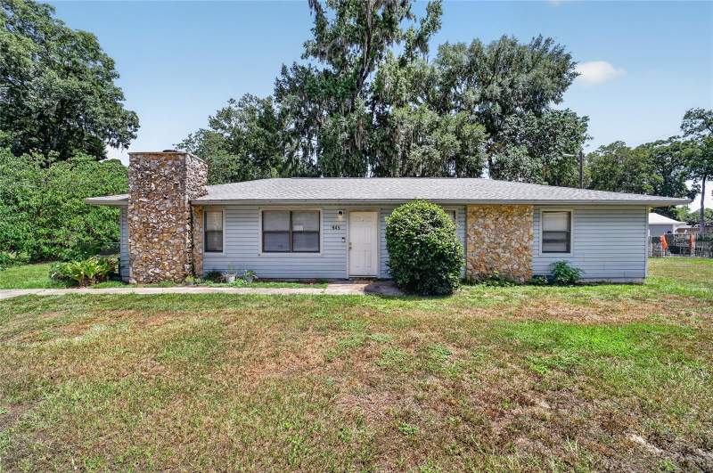 3 bedroom Single Family Residence at 945 NW 64th Place, Ocala Highlands Estate, Ocala — photo 2