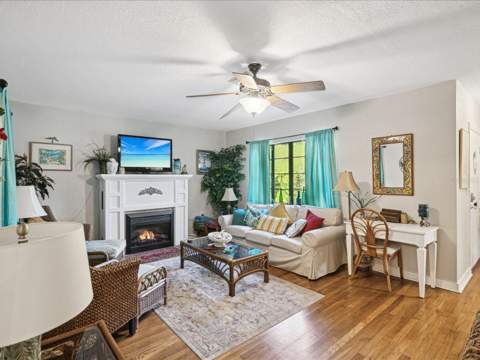 5638 Virginia Avenue, New Port Richey FL - photo 6 of 39