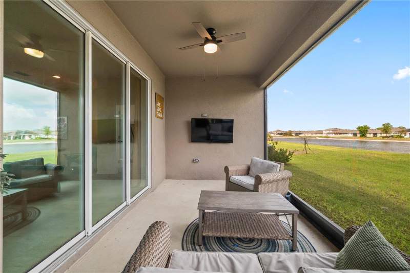 4 bedroom Single Family Residence at 13166 Brookside Moss Drive, Belmond Reserve Ph 1, Riverview — photo 3