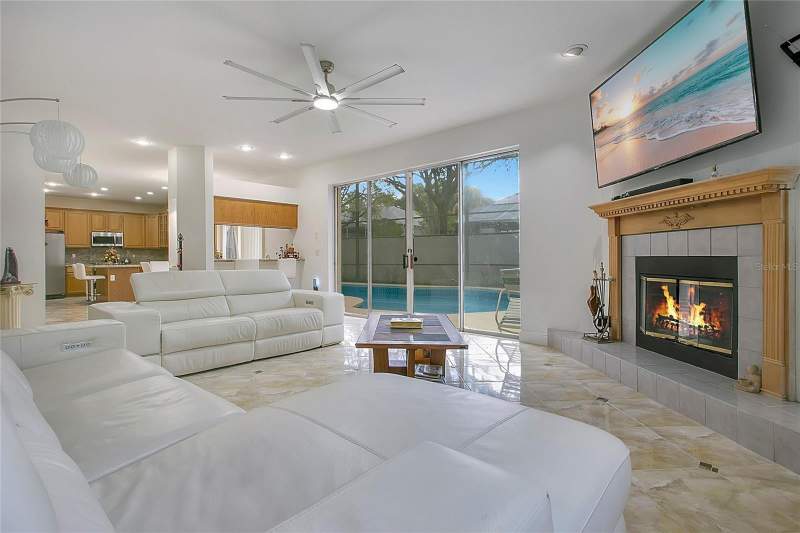 5 bedroom Single Family Residence at 7866 BARDMOOR HILL CIRCLE, METROWEST SEC 07, ORLANDO — photo 3