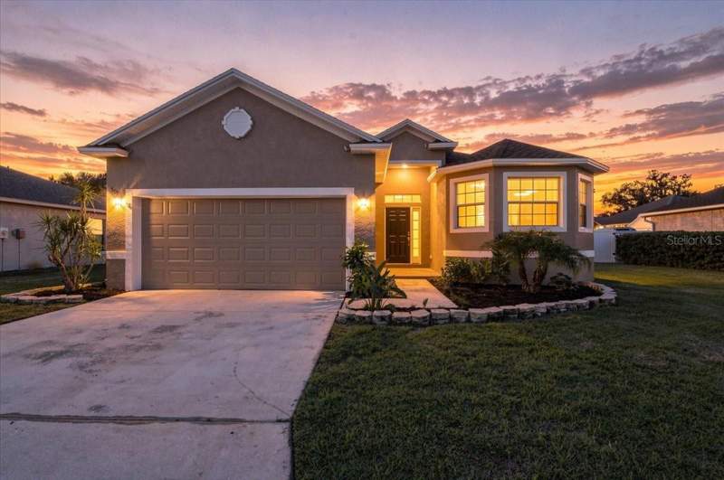 3 bedroom Single Family Residence at 5014 Yellowtop Loop, Ashwood West, Lakeland — photo 2