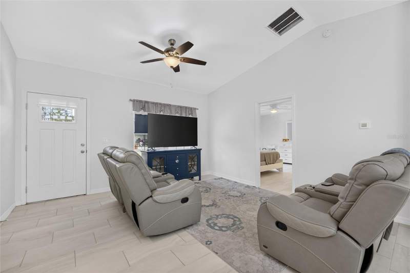 3 bedroom Single Family Residence at 4161 SW Gardenia Court, Rainbow Lakes Estate, Dunnellon — photo 3