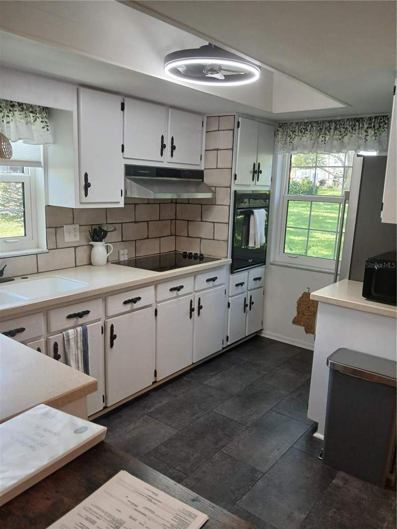 2 bedroom Condominium at 200 Glennes Lane #103, Douglas Arms, Dunedin — photo 2