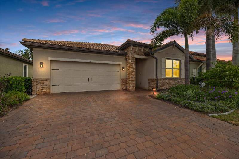 191 MARAVIYA BOULEVARD home for sale in Toscana Isles