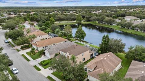15302 Searobbin Drive, Lakewood Ranch FL - photo 8 of 51
