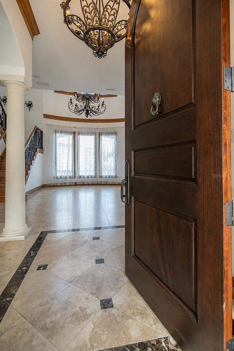 5 bedroom Single Family Residence at 5211 W Neptune Way, Beach Park, Tampa — photo 3