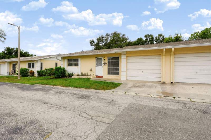 2 bedroom Villa at 852 Oxford Court, Heather Hill Apts, Dunedin — photo 4