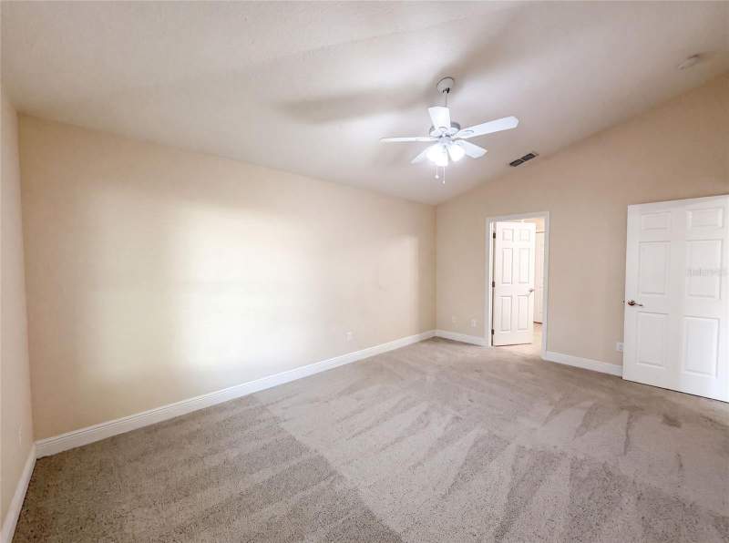 3 bedroom Single Family Residence at 33137 Irongate Drive, Stonegate At Silver Lake Sub, Leesburg — photo 4