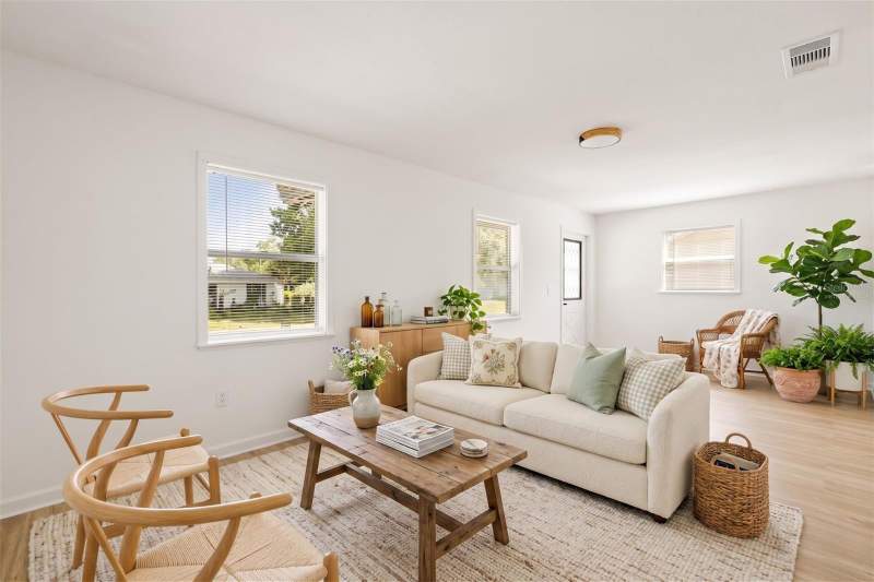2 bedroom Single Family Residence at 2312 SW Fort King Street, West End Of Ocala, Ocala — photo 2