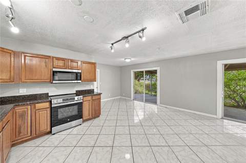 4260 Narvarez Way, St Petersburg FL - photo 11 of 56