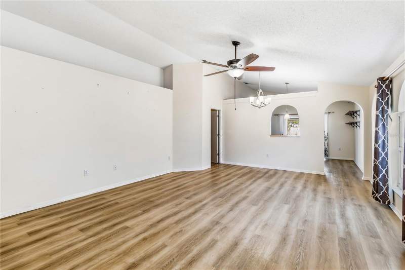 3 bedroom Single Family Residence at 12932 ODYSSEY LAKE WAY, LAKE PICKETT MANOR, ORLANDO — photo 4