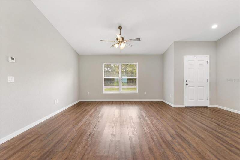 3 bedroom Single Family Residence at 35 Guava Terrace Radial, Silver Spgs Shores Un 42, Ocklawaha — photo 2