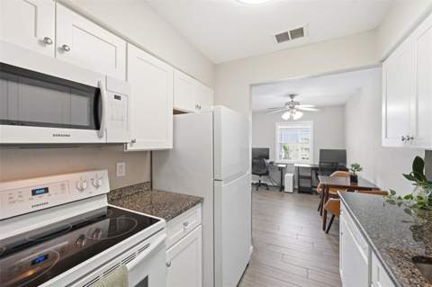 4725 Coquina Key Drive #D, St Petersburg FL - photo 14 of 49