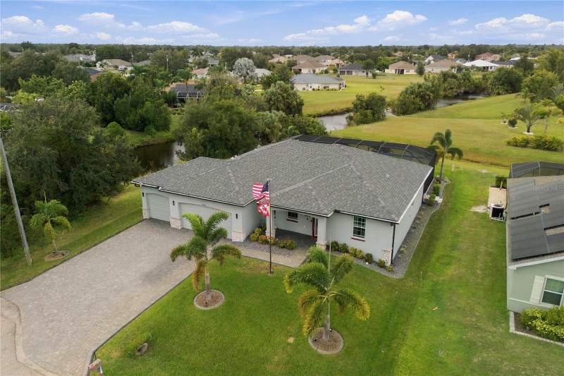 4 bedroom Single Family Residence at 26594 Barranquilla Avenue, Punta Gorda Isles Sec 20, Punta Gorda — photo 2