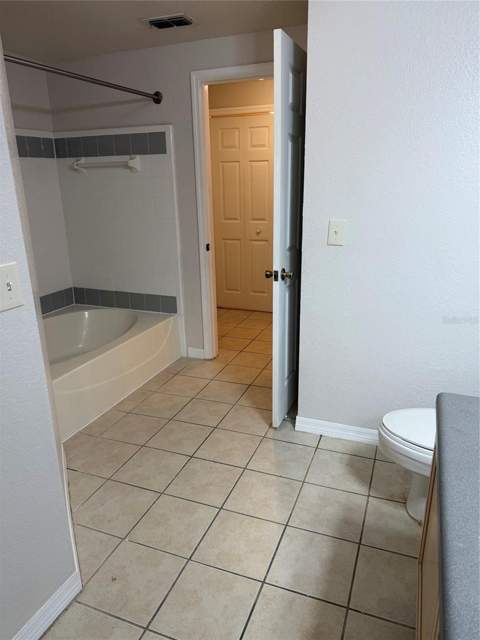 6685 Queens Borough Avenue #207, Orlando FL - photo 12 of 14