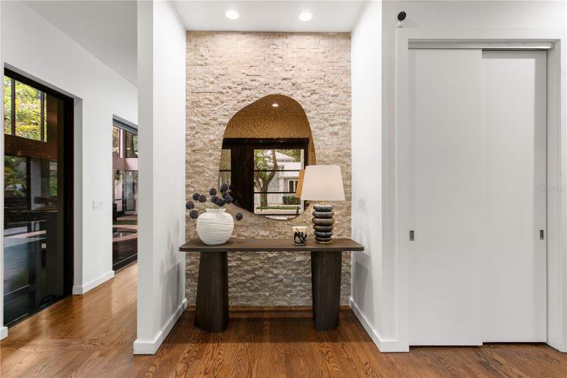 6 bedroom Single Family Residence at 2515 W Shell Point Road, Shell Point, Tampa — photo 5