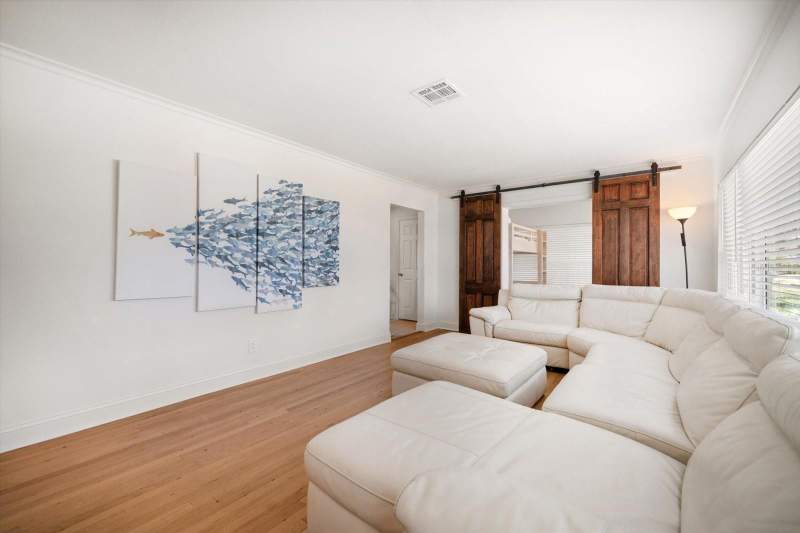 4 bedroom Single Family Residence at 745 Bruce Avenue, Mandalay Sub, Clearwater Beach — photo 5