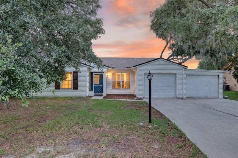 3 bedroom Single Family Residence at 303 Oak Track Pass, Silver Spgs Shores Un 28, Ocala — photo 2