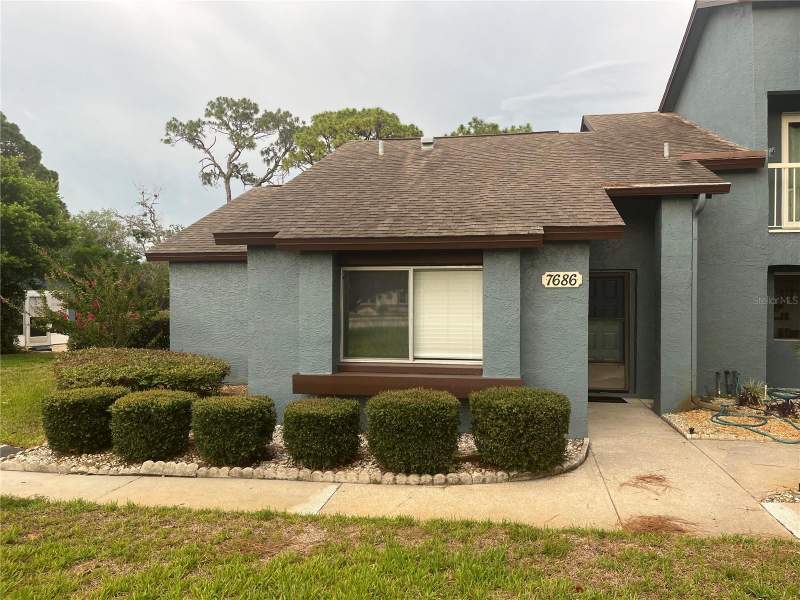 7686 ST ANDREWS BOULEVARD home for sale in Fairway At The Heather