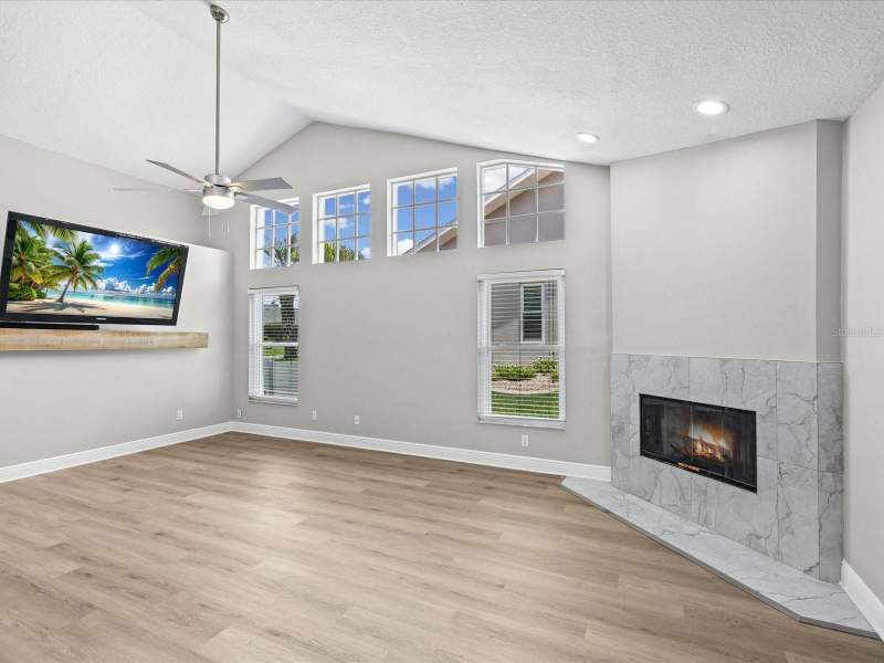 4 bedroom Single Family Residence at 1302 Henry Avenue, Seven Hills, Spring Hill — photo 5