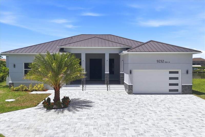4 bedroom Single Family Residence at 9232 Arrid Circle, Port Charlotte Sec 081, Port Charlotte — photo 2