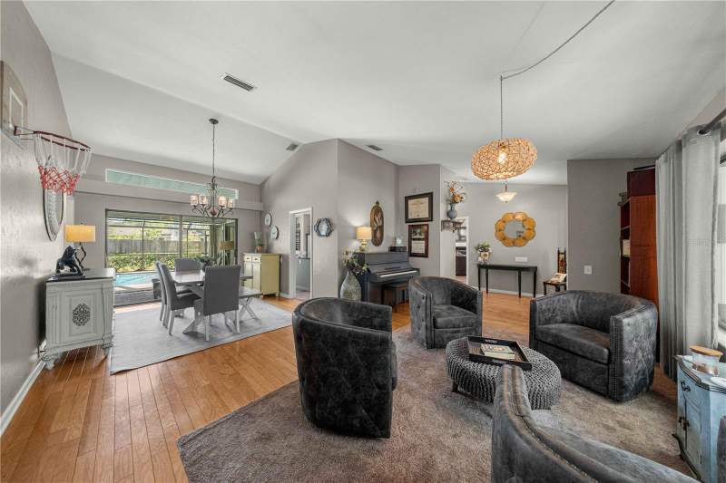 4 bedroom Single Family Residence at 4312 NW 12th Place, Landmark Woods, Gainesville — photo 4
