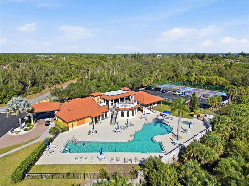 1 bedroom Single Family Residence at 14100 Myakka Avenue #26, Myakka River Motorcoach Residence, Port Charlotte — photo 3