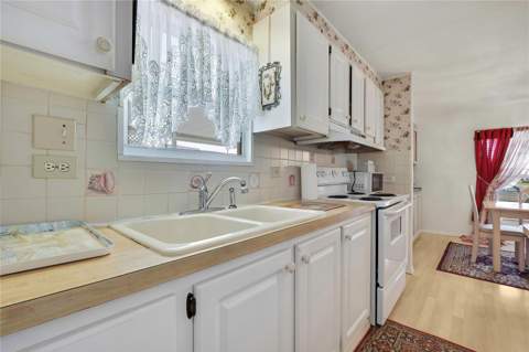 4809 Empress Lane, Holiday FL - photo 13 of 40