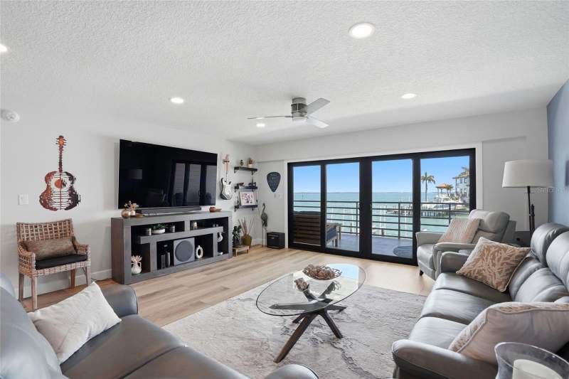 2 bedroom Condominium at 363 Pinellas Bayway #29, Anchor Cove 1 Condo, Tierra Verde — photo 5