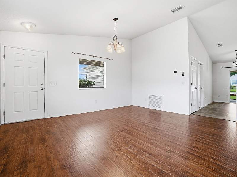 3 bedroom Single Family Residence at 250 Arbella Loop, The Villages, The Villages — photo 5