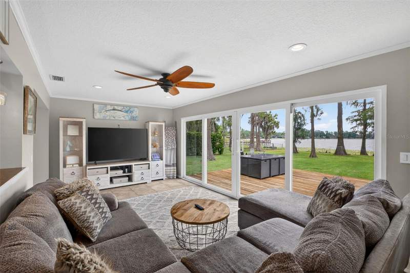 3 bedroom Single Family Residence at 5769 ROCKWOOD AVENUE, LAKE MARY SHORES, ORLANDO — photo 4