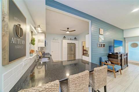 126 Holly Avenue, Sarasota FL - photo 12 of 39
