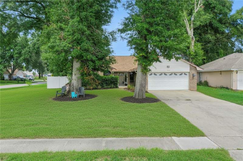 400 S Cumberland Avenue home for sale in HIDDEN OAKS