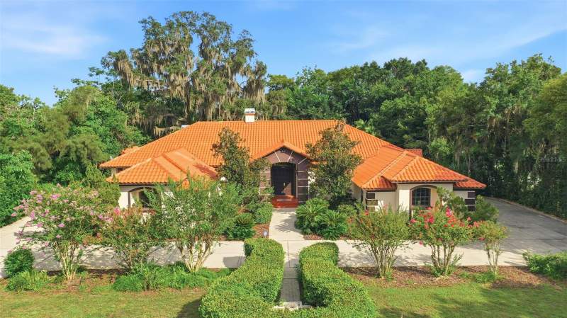 3 bedroom Single Family Residence at 9813 LAKE GEORGIA DRIVE, H T WARREN SUB, ORLANDO — photo 1