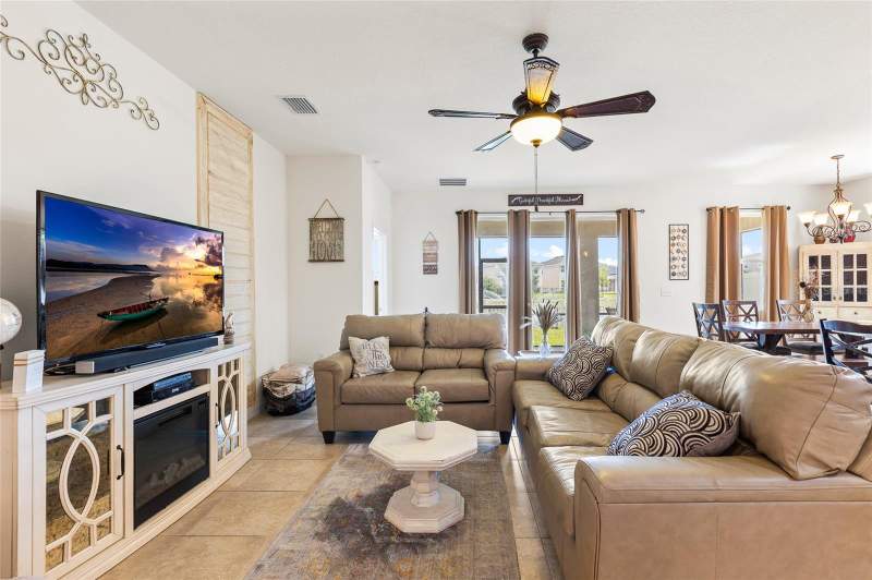 4 bedroom Single Family Residence at 5025 Jackel Chase Drive, Forest Brooke Ph 2A, Wimauma — photo 4