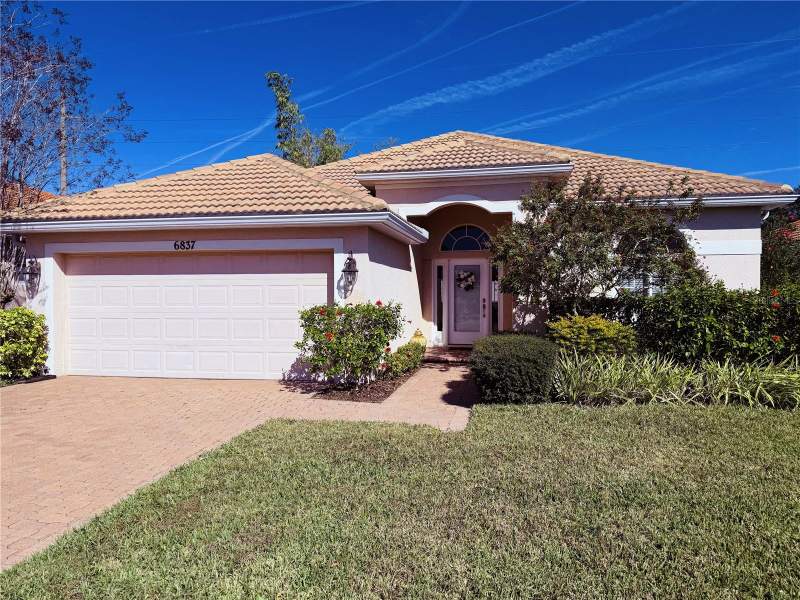 2 bedroom Single Family Residence at 6837 74th Street Circle, River Place, Bradenton — photo 1