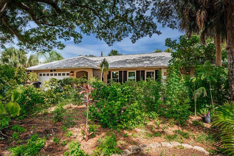 4 bedroom Single Family Residence at 5230 Venetian Boulevard, Shore Acres Pt Rep Of 2nd Rep Of Venice SE, St Petersburg — photo 2
