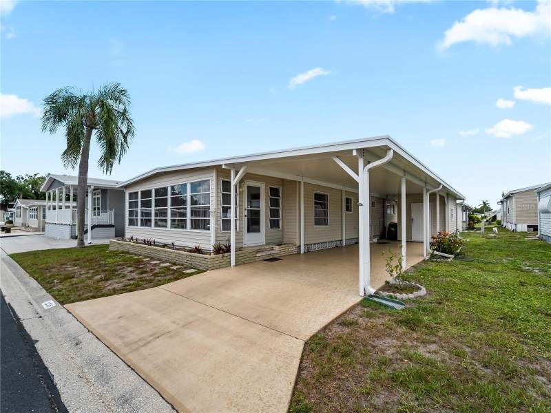 2 bedroom Mobile Home at 3226 Sweet Bay Terrace, Oakwood Manor, Sarasota — photo 2