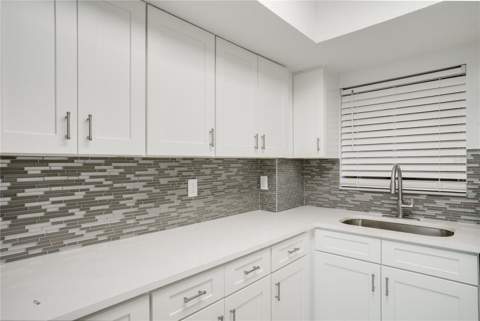 4013 Lake Bayshore Dr #107, Bradenton FL - photo 9 of 32