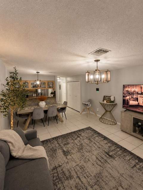 10344 Councils Way, Tampa FL - photo 6 of 6