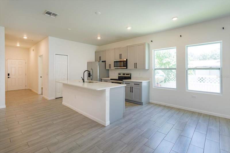 4 bedroom Single Family Residence at 1022 36th, Angebilt Add, Orlando — photo 4