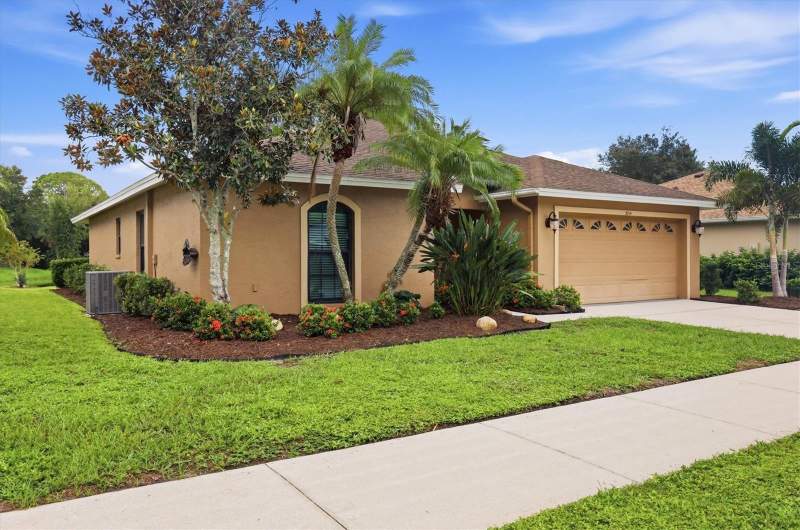 3 bedroom Single Family Residence at 2714 Feiffer Circle, Kensington Oaks, Sarasota — photo 2