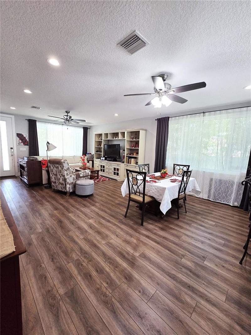 3 bedroom Single Family Residence at 4325 78th Avenue, Pinellas Farms, Pinellas Park — photo 3