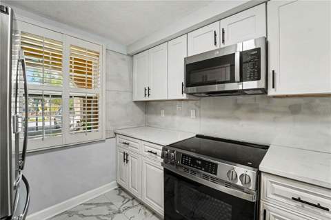 4247 Stratford Drive, New Port Richey FL - photo 9 of 23