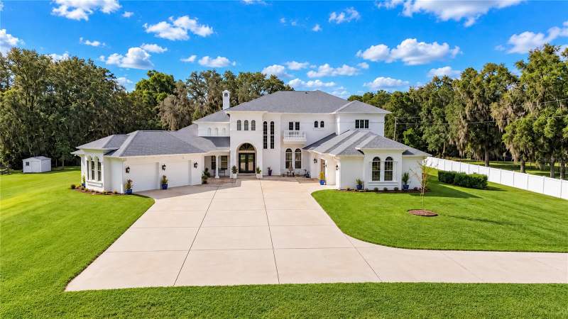 5 bedroom Single Family Residence at 1725 SE 47th Avenue, Non Sub, Ocala — photo 2